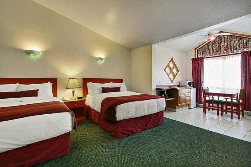 White Wolf Inn Hinton Room photo