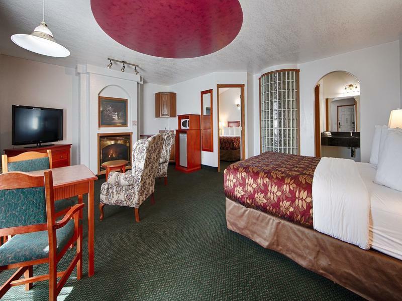 White Wolf Inn Hinton Exterior photo